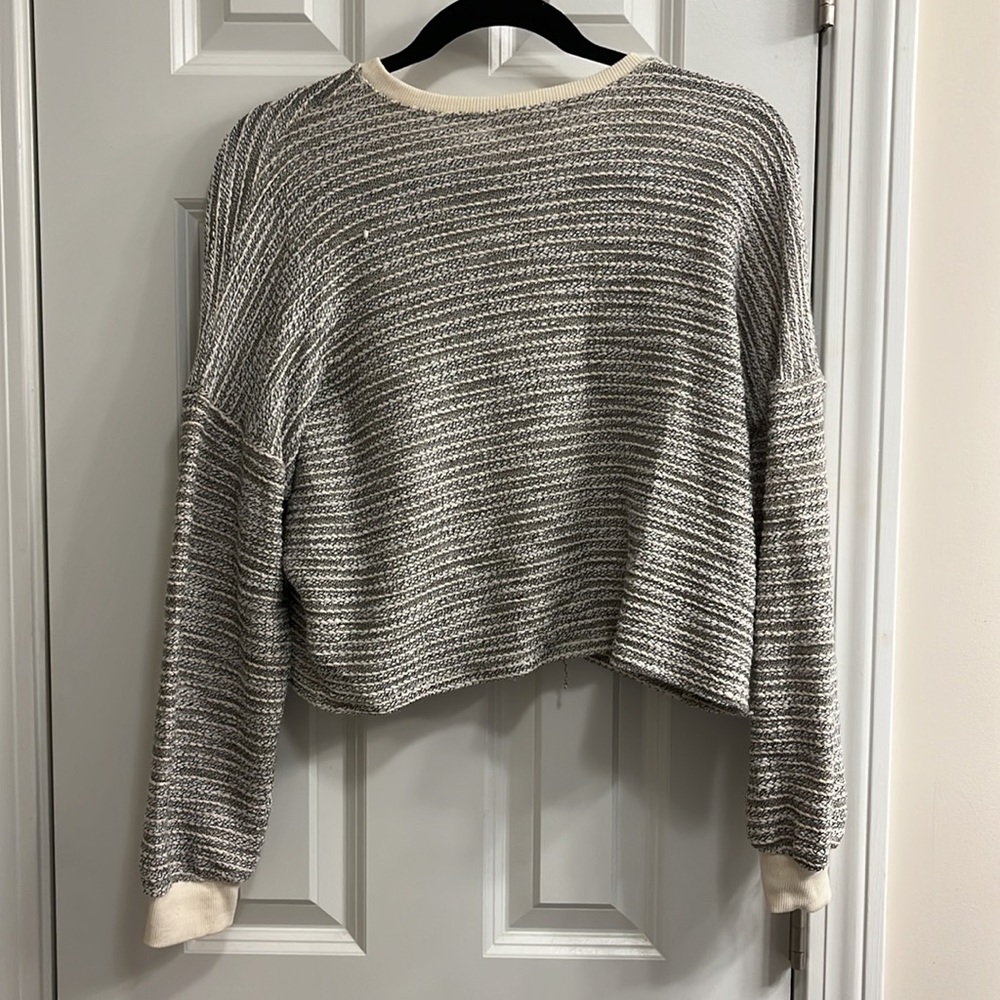 Womens Cropped Urban Romantics Sweater - Picture 2 of 3
